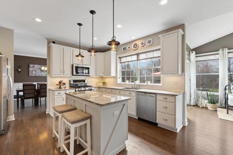 1368 Bay Meadows Dr, Bartlett, IL 60103 photo 9