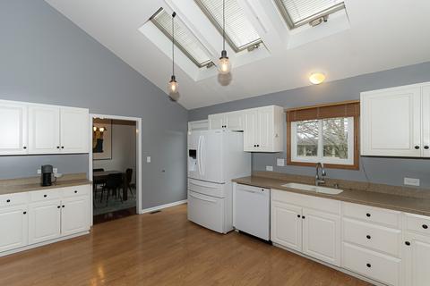 866 Brewster Ln, Bartlett, IL 60103 photo 10