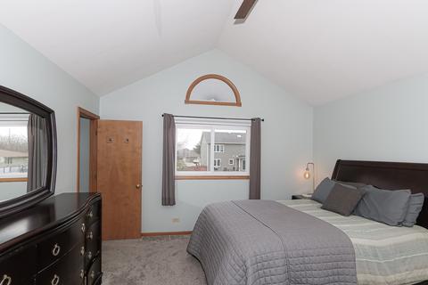 866 Brewster Ln, Bartlett, IL 60103 photo 14