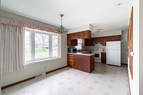 504 E Broadway St, Newark, IL 60541 photo 7