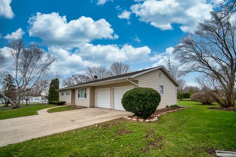 504 E Broadway St, Newark, IL 60541 photo 2