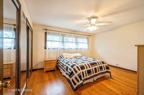 1329 Brook Ln, Glenview, IL 60025 photo 6