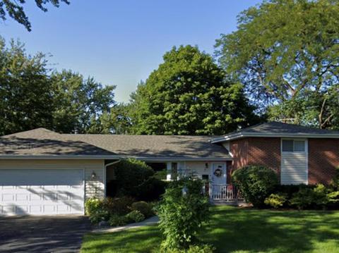 1040 Longmeadow Dr, Glenview, IL 60025 photo 1