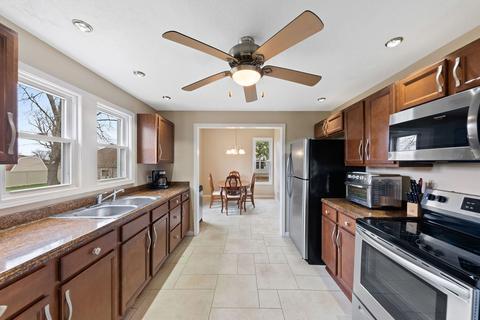 203 E Lincoln St, Reddick, IL 60961 photo 8