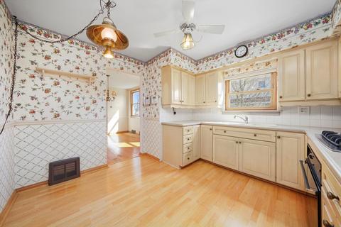 4600 Deyo Ave, Brookfield, IL 60513 photo 4