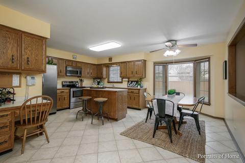 63 Christina Cir, Wheaton, IL 60189 photo 10