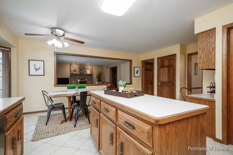 63 Christina Cir, Wheaton, IL 60189 photo 7