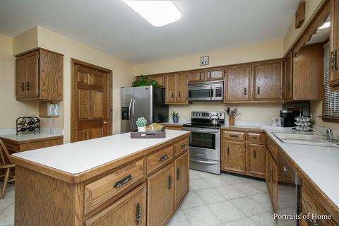 63 Christina Cir, Wheaton, IL 60189 photo 6