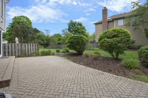 1812 Courtenay Dr, Wheaton, IL 60189 photo 25