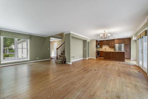 1812 Courtenay Dr, Wheaton, IL 60189 photo 4