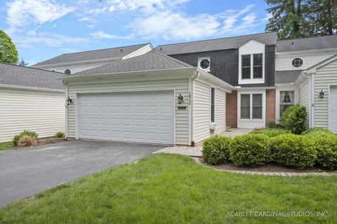 1812 Courtenay Dr, Wheaton, IL 60189 photo 1