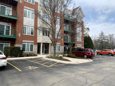 640 Mchenry Rd #201, Wheeling, IL 60090 photo 1