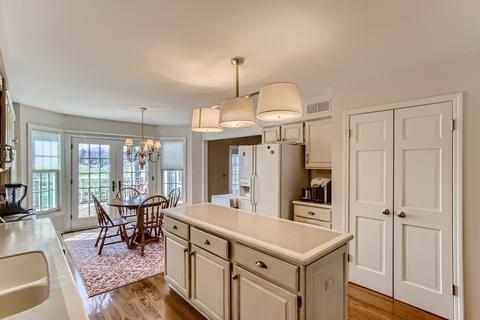 8532 Heather Dr, Burr Ridge, IL 60527 photo 7