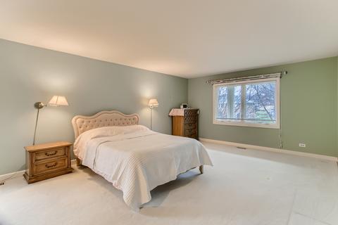 8532 Heather Dr, Burr Ridge, IL 60527 photo 12