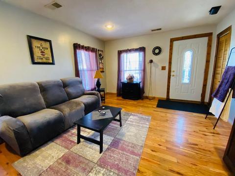 409 E James St, Dwight, IL 60420 photo 3