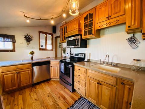 409 E James St, Dwight, IL 60420 photo 6