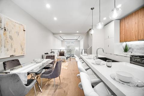 1009 E 62nd St, Chicago, IL 60637 photo 13