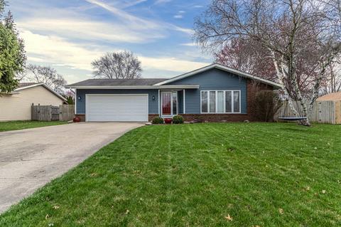 107 E Briarcliff Dr, Saint Joseph, IL 61873 photo 1