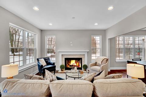 215 N Summit St, Wheaton, IL 60187 photo 8
