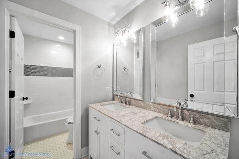 215 N Summit St, Wheaton, IL 60187 photo 10