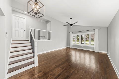 121 E Maple St, Lombard, IL 60148 photo 2