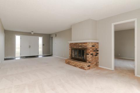 211 S Towanda Ave, Normal, IL 61761 photo 7