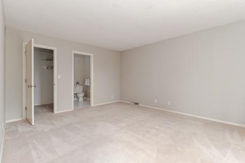 211 S Towanda Ave, Normal, IL 61761 photo 18