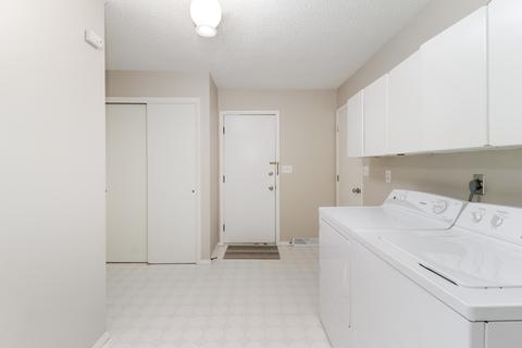 211 S Towanda Ave, Normal, IL 61761 photo 15