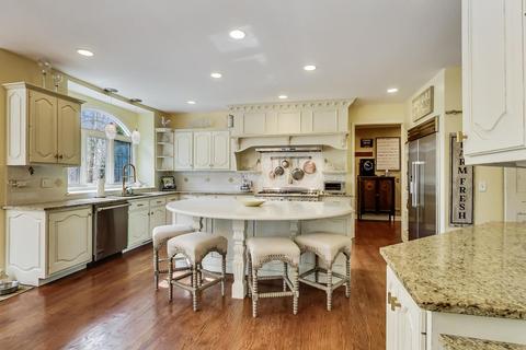 347 Willowood Ln, Willowbrook, IL 60527 photo 6