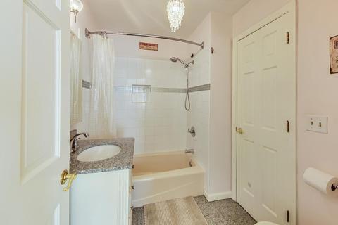 347 Willowood Ln, Willowbrook, IL 60527 photo 19