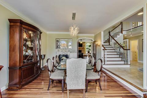 347 Willowood Ln, Willowbrook, IL 60527 photo 11