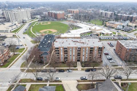 825 Pearson St #3C, Des Plaines, IL 60016 photo 25