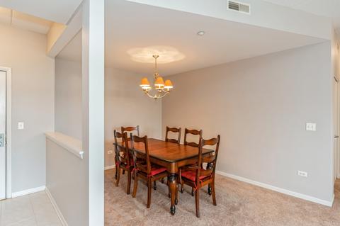 660 Prestwick Ln #303, Wheeling, IL 60090 photo 5