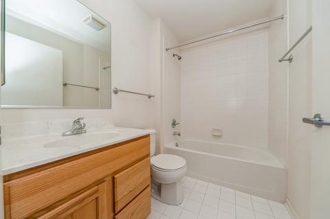 660 Prestwick Ln #303, Wheeling, IL 60090 photo 10