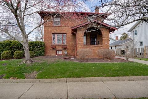 1406 E Oakland Ave, Bloomington, IL 61701 photo 1