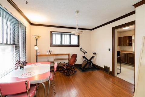 1406 E Oakland Ave, Bloomington, IL 61701 photo 9