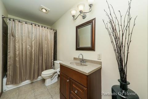 1240 Clover Ln, Hoffman Estates, IL 60192 photo 15