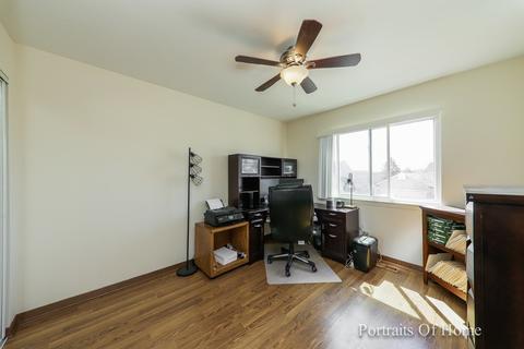 1240 Clover Ln, Hoffman Estates, IL 60192 photo 13
