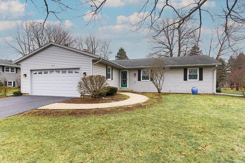 605 Gaslight Dr, Algonquin, IL 60102 photo 1