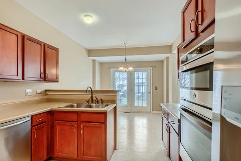 1225 Bradley Cir, Elgin, IL 60120 photo 7
