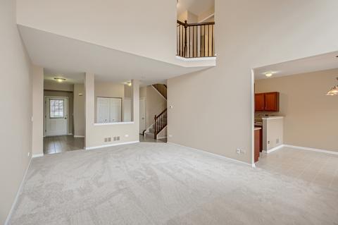 1225 Bradley Cir, Elgin, IL 60120 photo 5