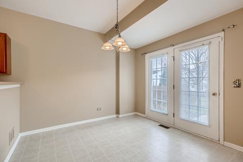 1225 Bradley Cir, Elgin, IL 60120 photo 10