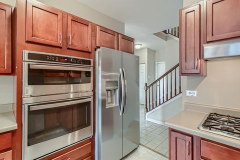 1225 Bradley Cir, Elgin, IL 60120 photo 9