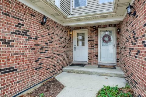 1225 Bradley Cir, Elgin, IL 60120 photo 3