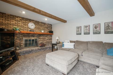 39 W349 Hogan Hl, Elgin, IL 60124 photo 13