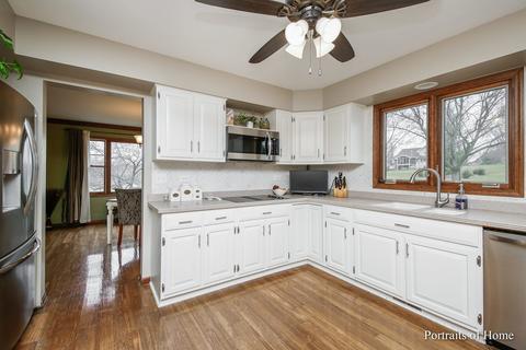 39 W349 Hogan Hl, Elgin, IL 60124 photo 8