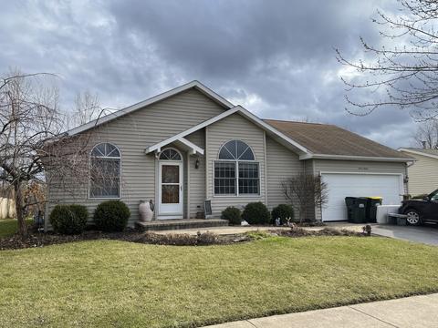 716 Cherry Tree Ln, Genoa, IL 60135 photo 1