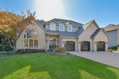 824 Jeffrey Ct, Wheaton, IL 60189 photo 1