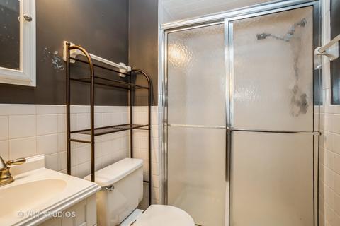 2050 W Parkview Cir, Hoffman Estates, IL 60169 photo 19