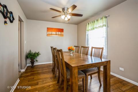 2050 W Parkview Cir, Hoffman Estates, IL 60169 photo 9